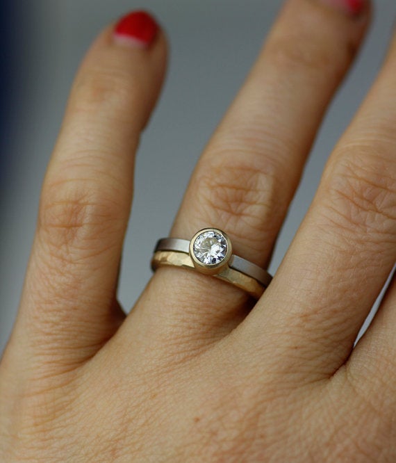 Two Tone Engagement Ring – A Hot Trend to Follow