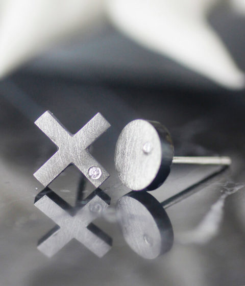 xo earrings