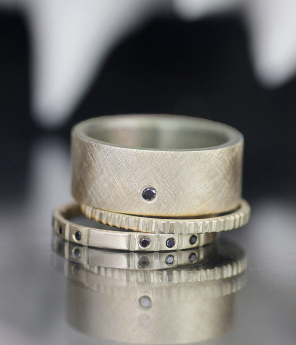 fat scratch gold band wiht black diamond