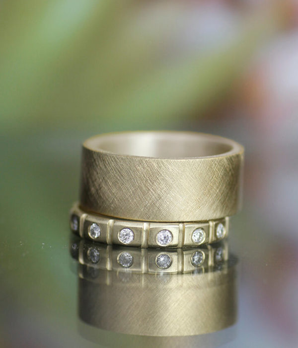 fat scratch stack with diamonds flower