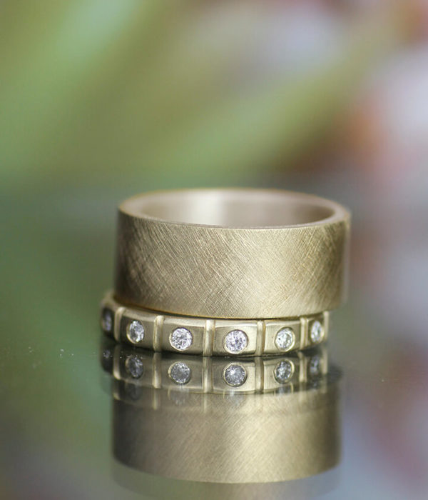 fat scratch stack with diamonds flower