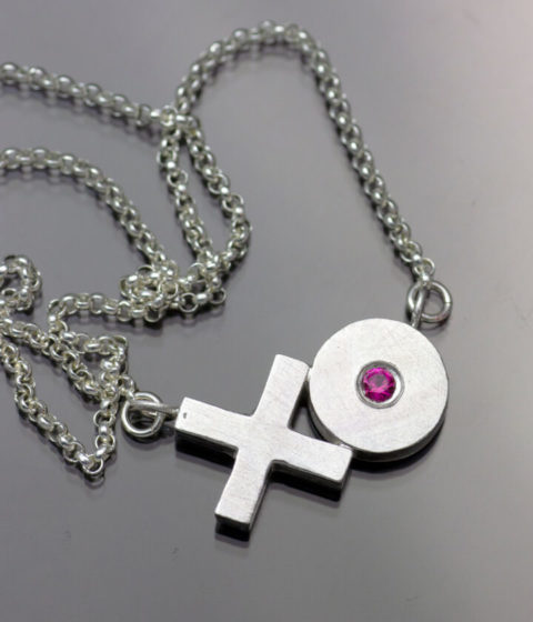 xo necklace