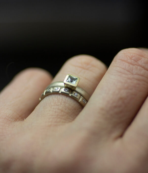 mm green sapphire on hand e