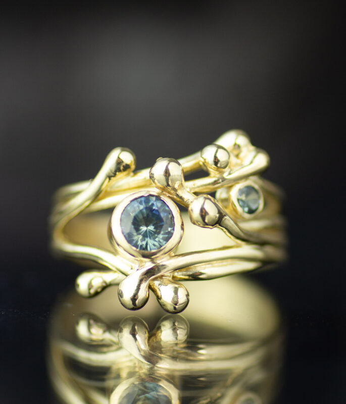 Sapphires rings hotsell