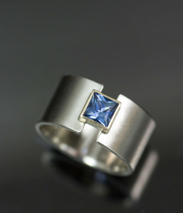 Montan sapphire square lunar eclips scaled