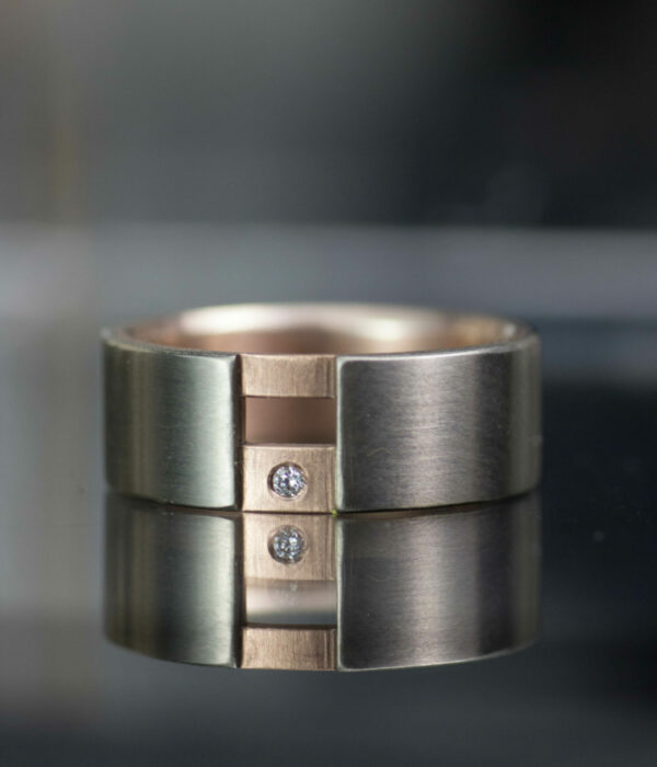 rose gold diamond gap band