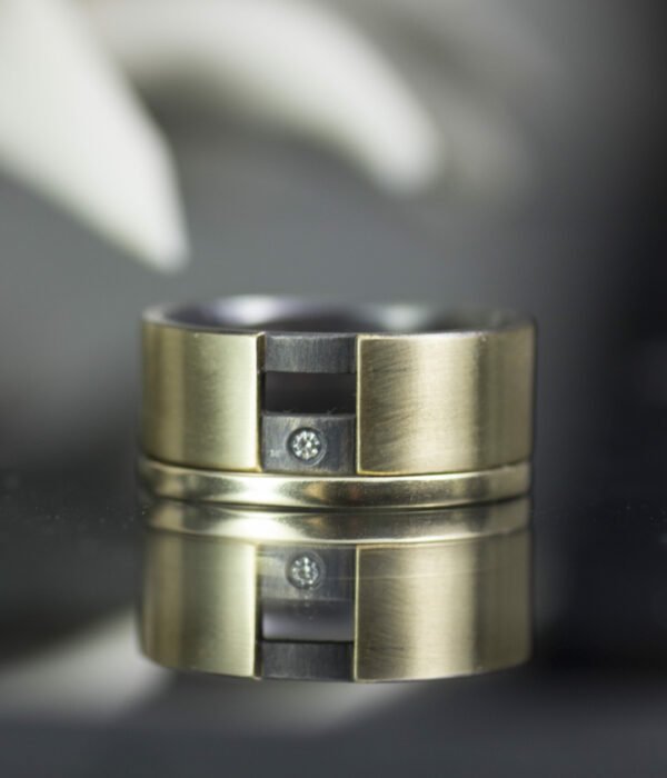 yellow gold mixed metals gap band with flat band