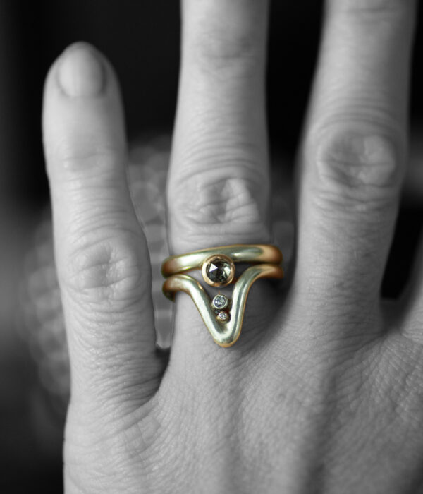 chunky V modern rose cut salt and pepper diamond engagement ring wedding band set in platinum and 14K rose gold