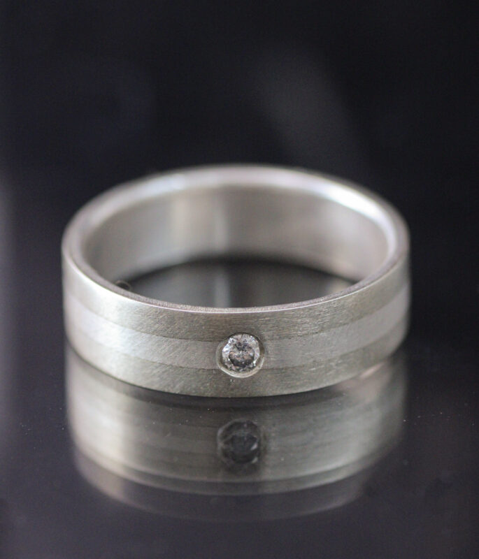 Three Stripes Mixed Metals Modern Gender Neutral Diamond Wedding Band - Image 5