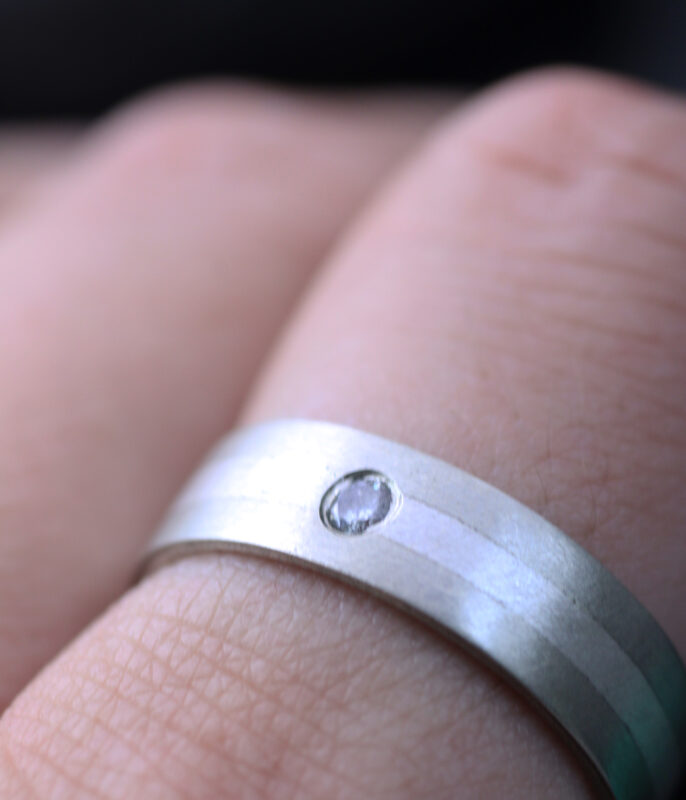 Three Stripes Mixed Metals Modern Gender Neutral Diamond Wedding Band - Image 7